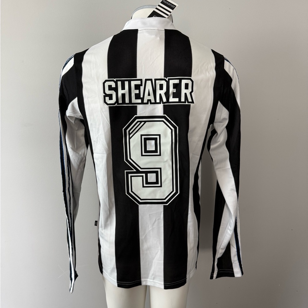 Alan Shearer Newcastle United New Men’s Retro Home Long Sleeve Soccer Jersey - Picture 9 of 10